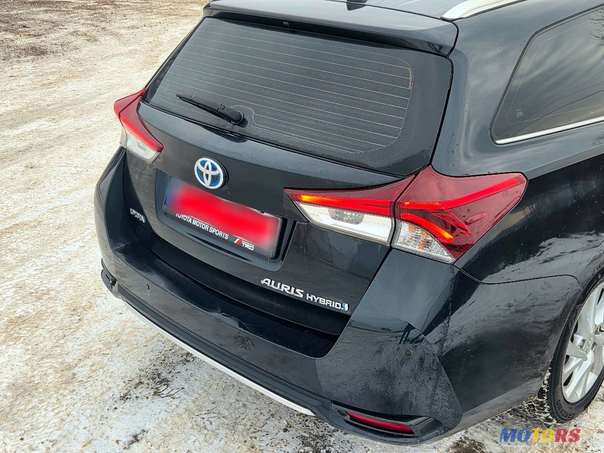 2015' Toyota Auris photo #5