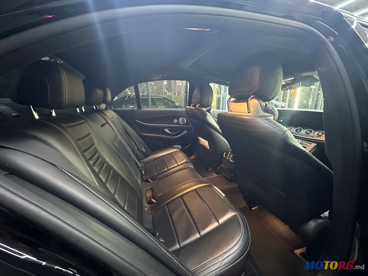 2019' Mercedes-Benz E-Class photo #4