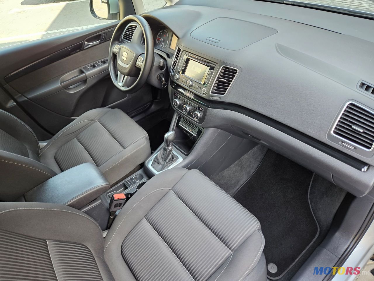 2015' SEAT Alhambra photo #5