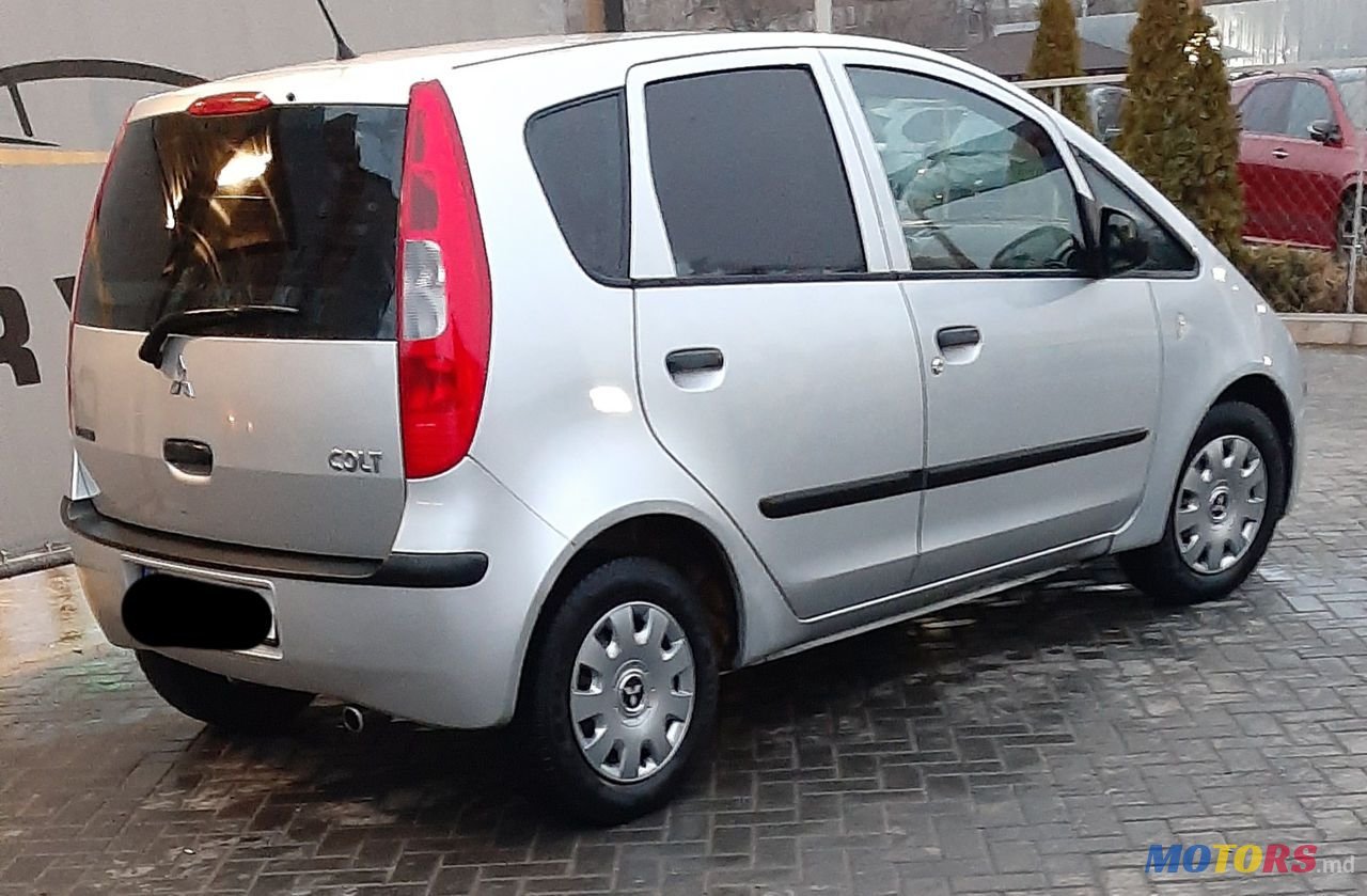 2008' Mitsubishi Colt photo #1