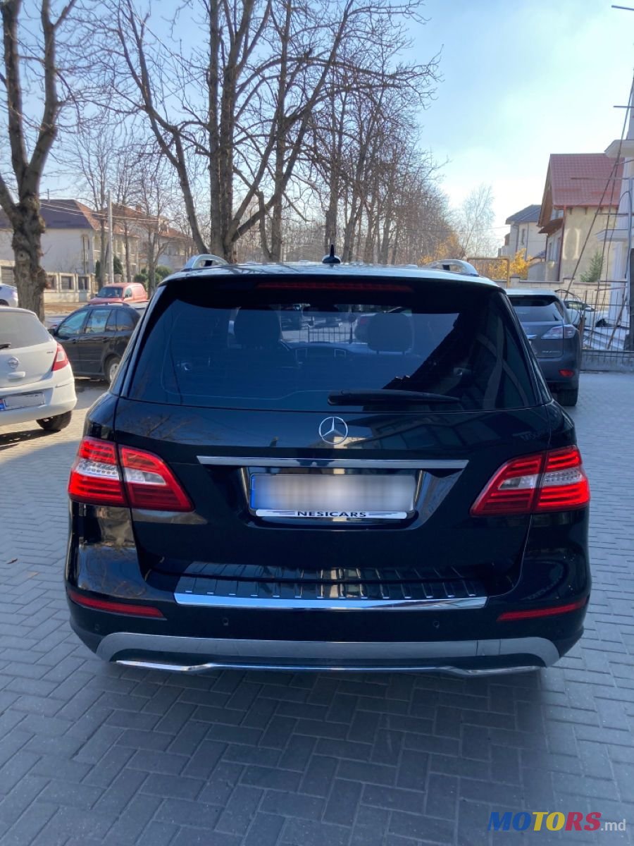 2011' Mercedes-Benz M Класс photo #4