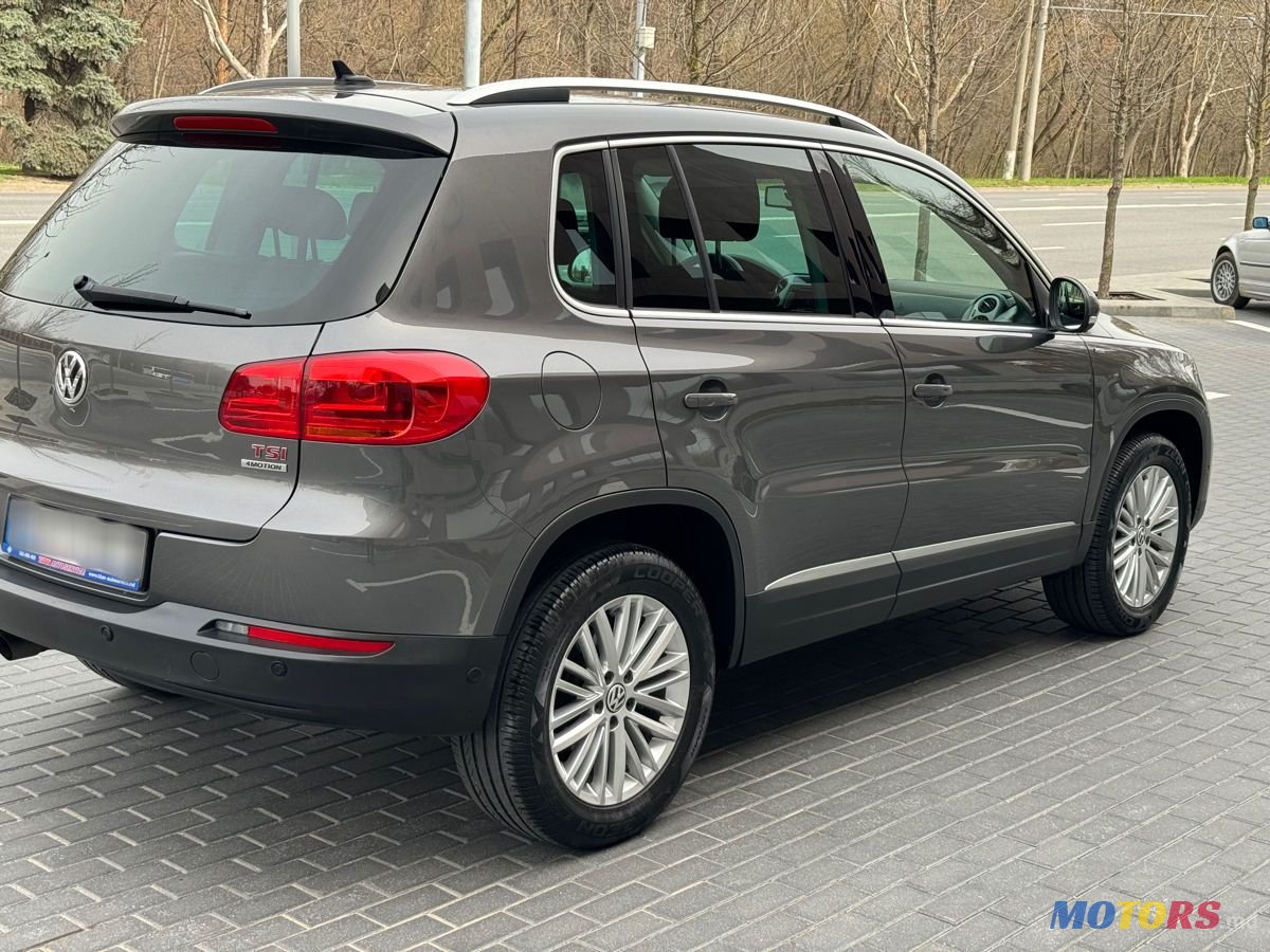 2014' Volkswagen Tiguan photo #5