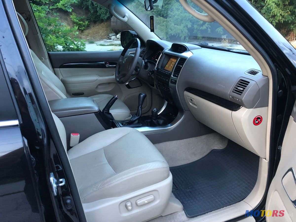 2009' Toyota Land Cruiser Prado photo #6