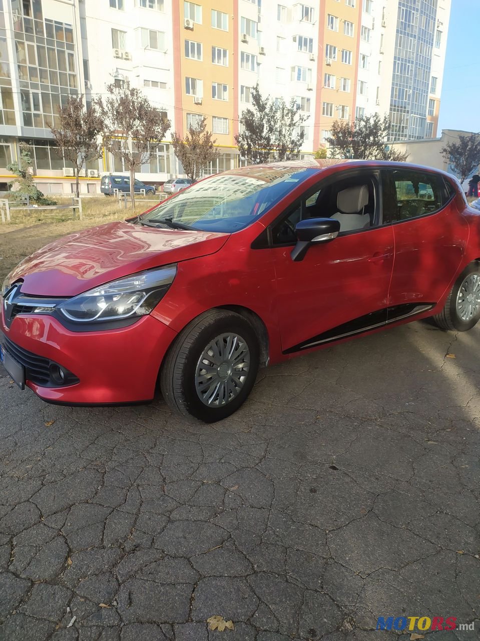 2015' Renault Clio photo #1