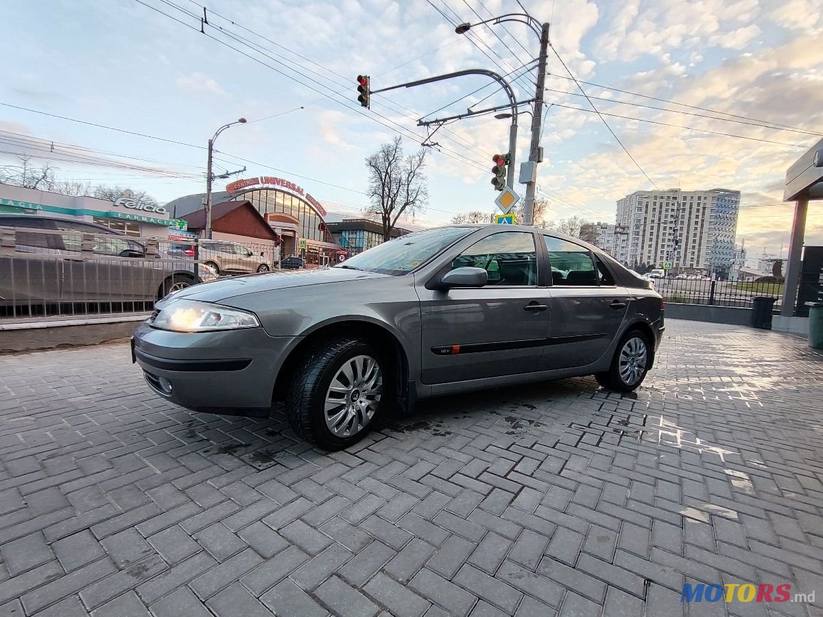 2002' Renault Laguna photo #2