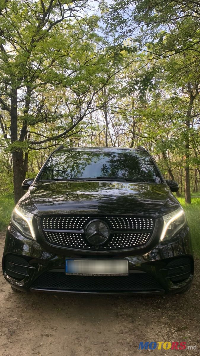 2020' Mercedes-Benz V-Class photo #1
