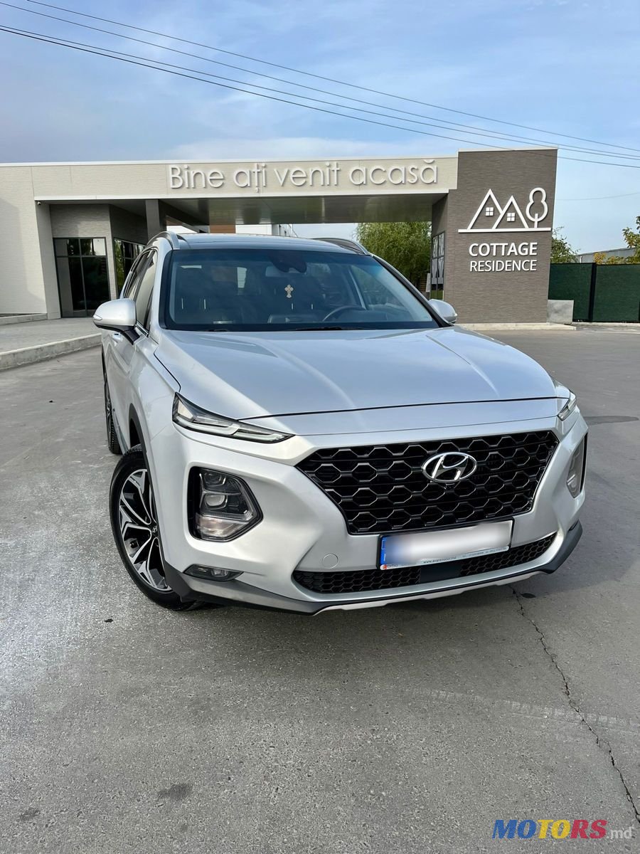 2019' Hyundai Santa Fe photo #2