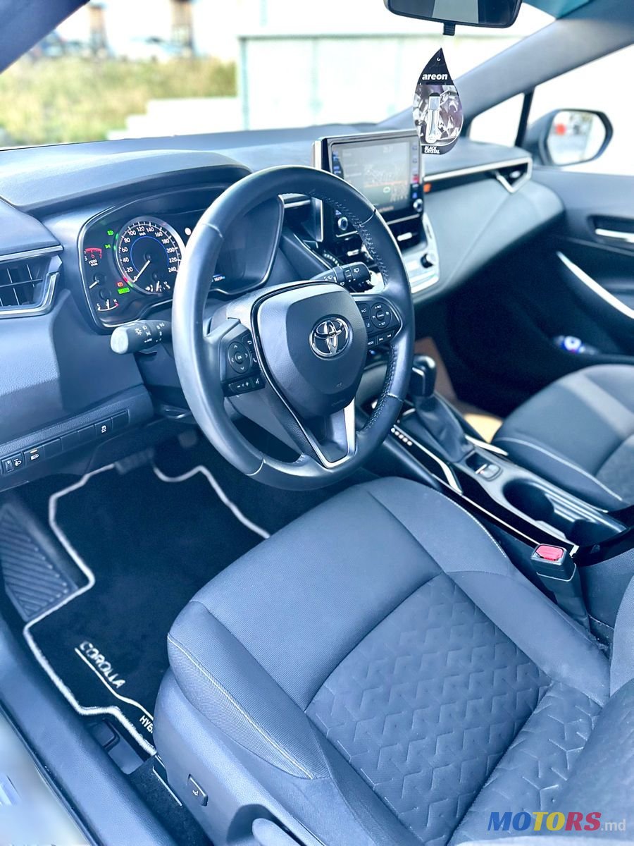 2020' Toyota Corolla photo #5