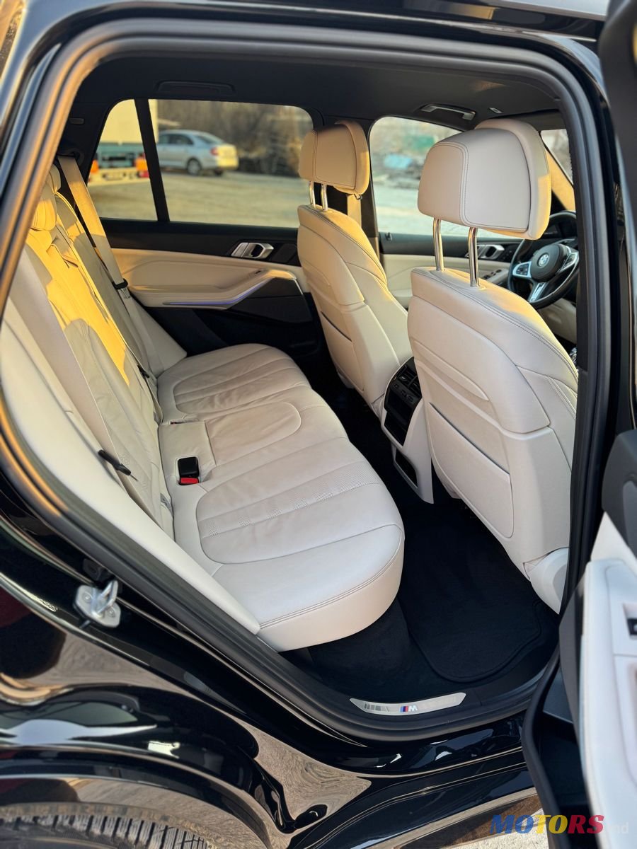 2019' BMW X5 M photo #5