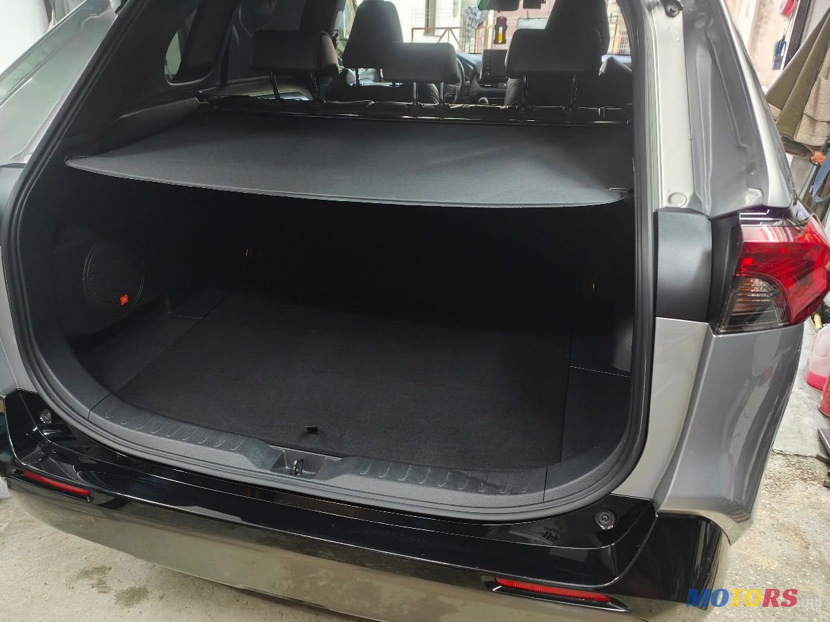 2020' Toyota RAV4 photo #6