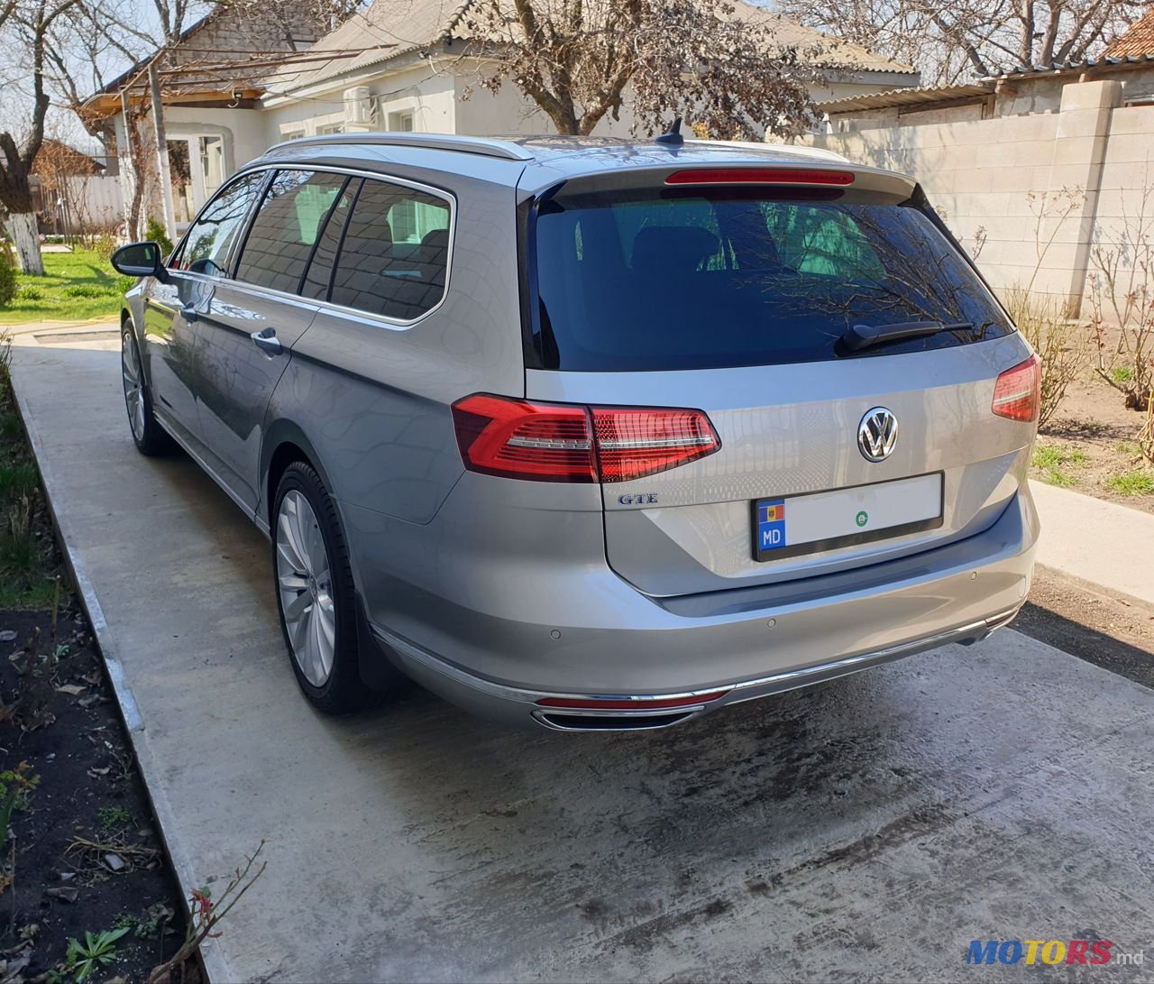 2015' Volkswagen Passat photo #4