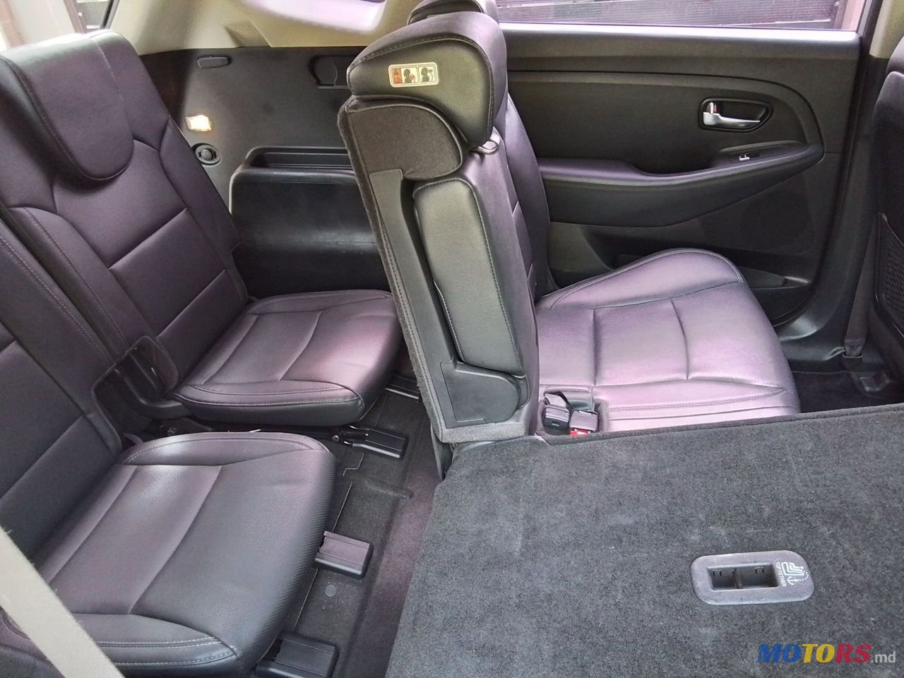 2016' Kia Carens photo #2