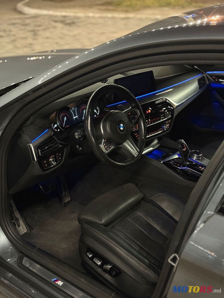 2018' BMW 5 Series photo #6