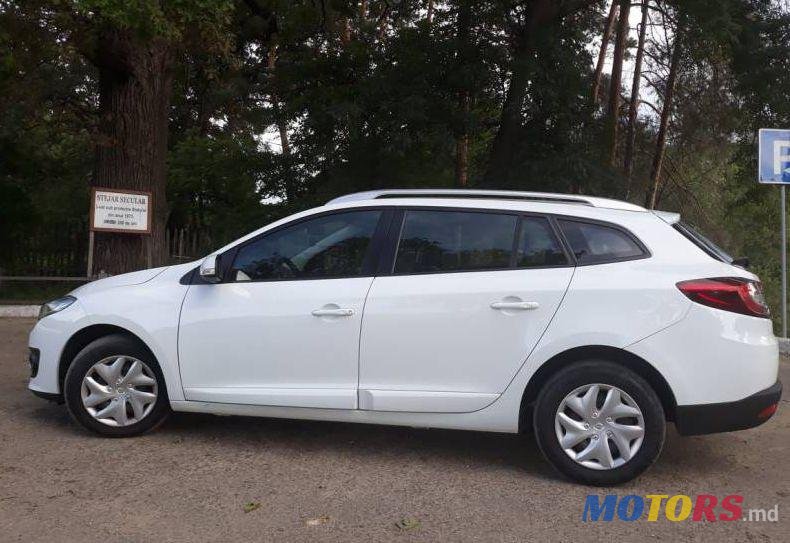 2014' Renault Megane photo #1