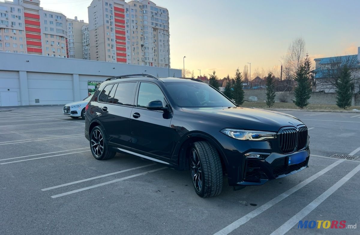 2021' BMW X7 photo #2
