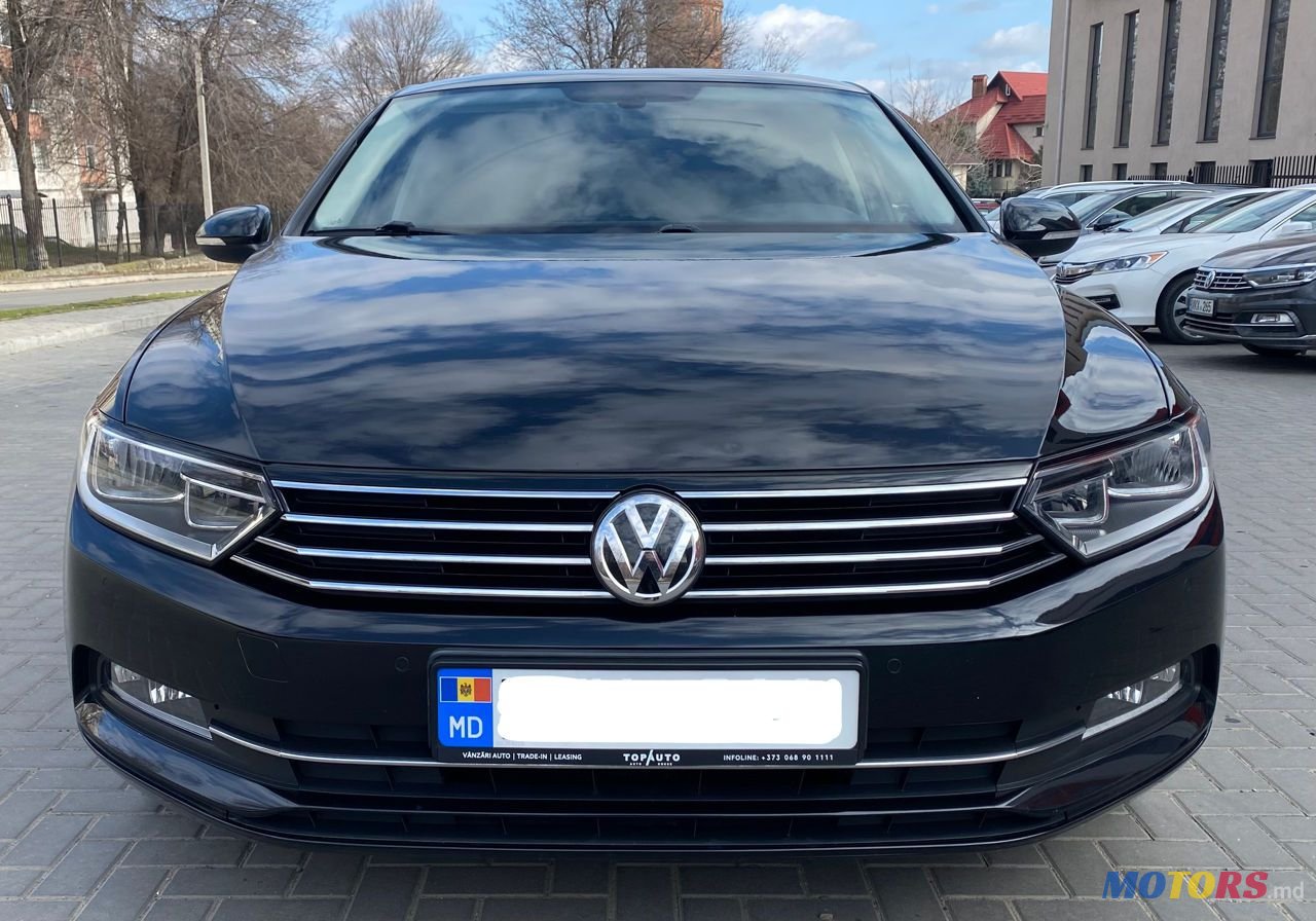 2018' Volkswagen Passat photo #2