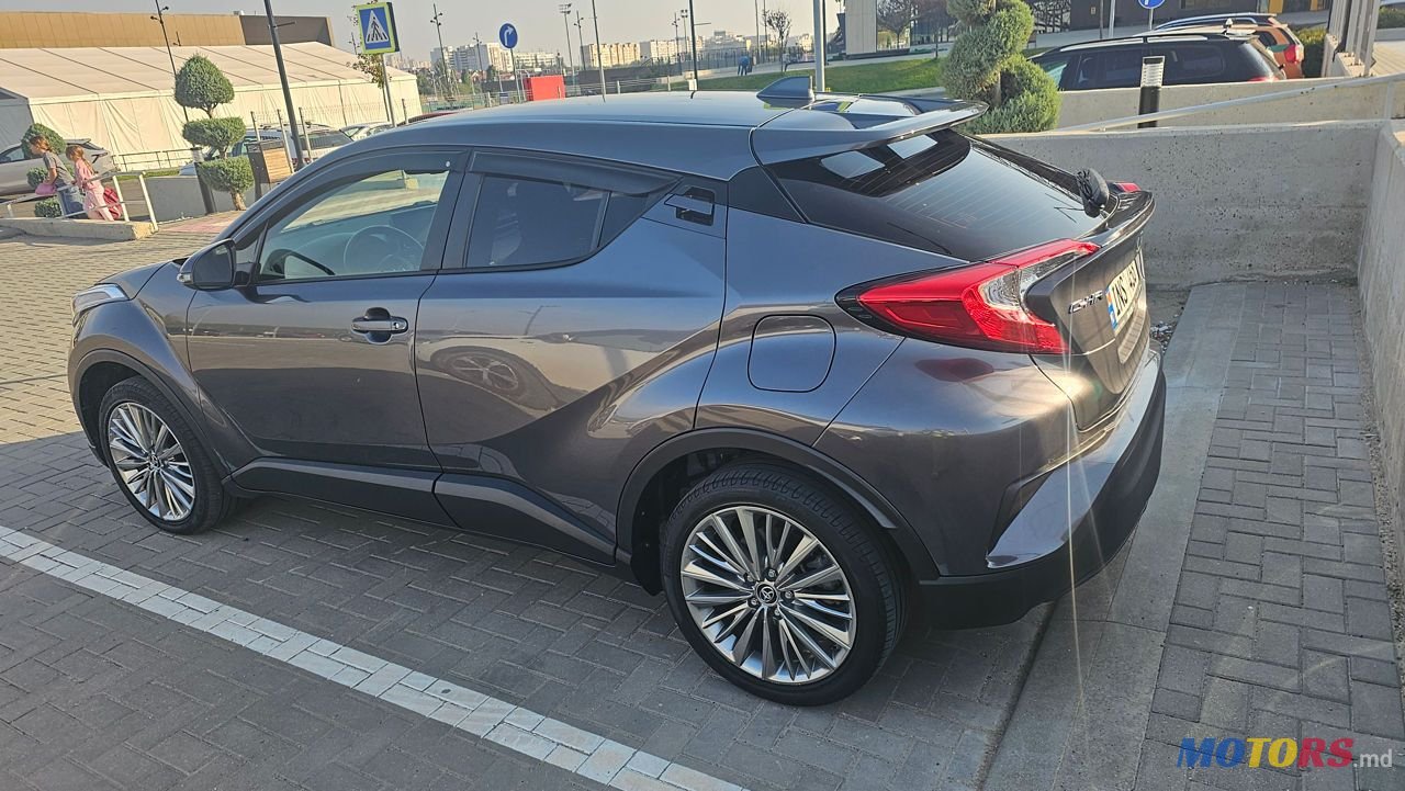 2019' Toyota C-HR photo #2