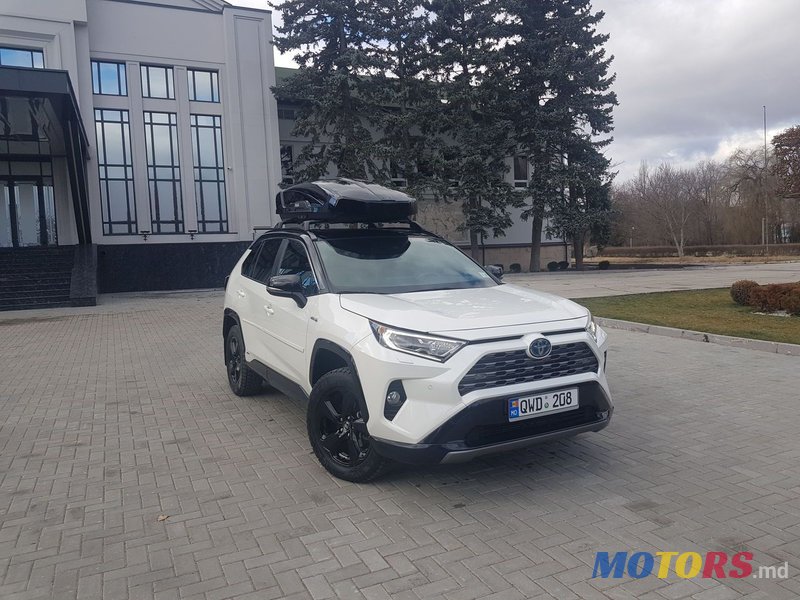 2020' Toyota RAV4 photo #3