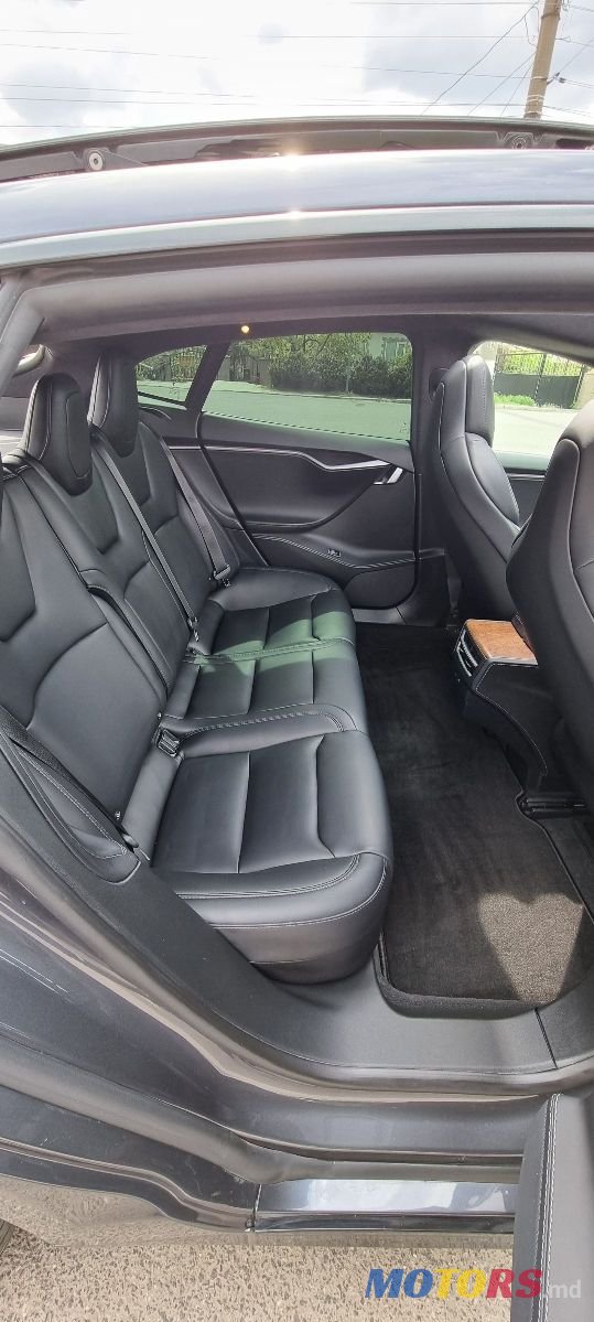 2019' Tesla Model S photo #5
