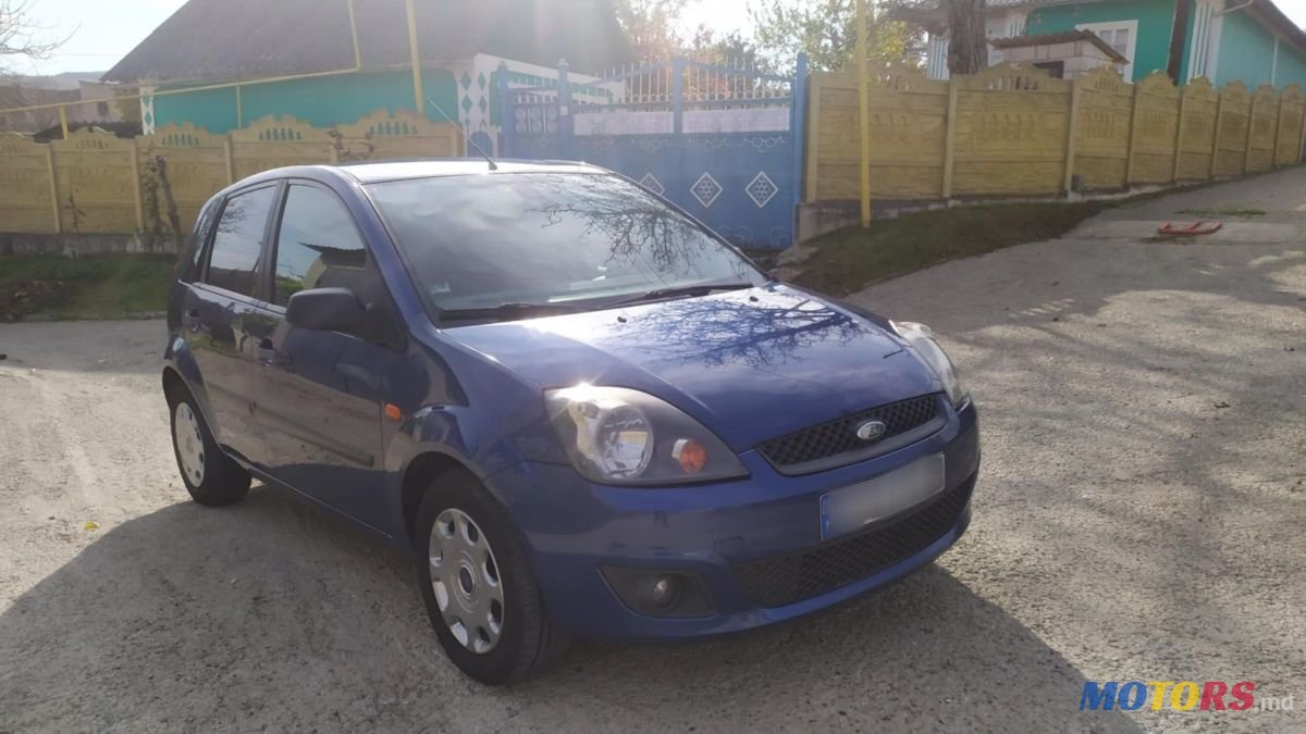 2007' Ford Fiesta photo #2