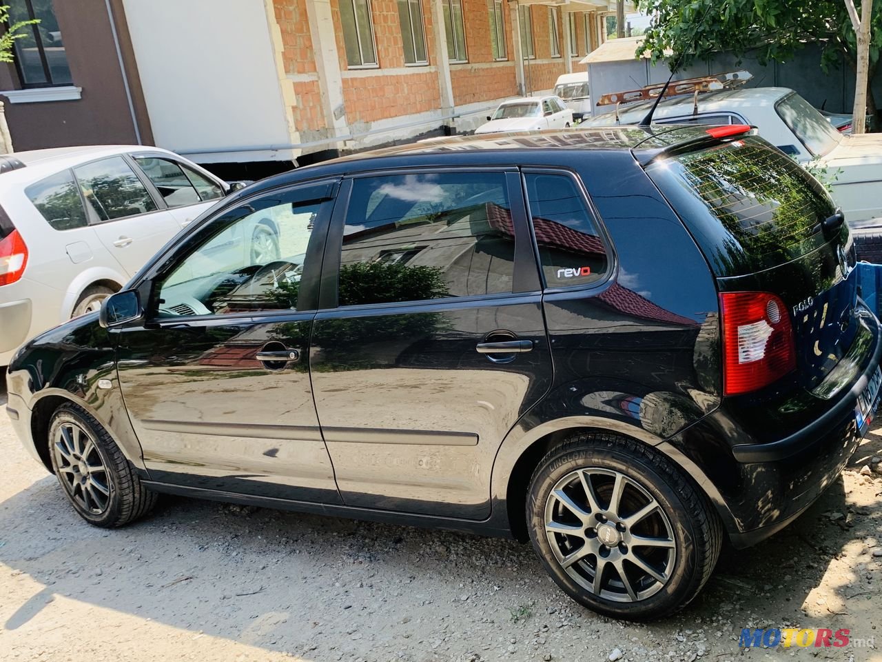 2004' Volkswagen Polo photo #3