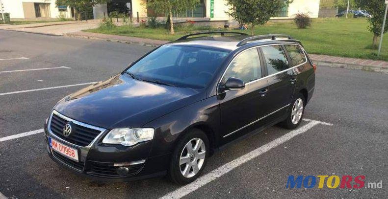 2008' Volkswagen Passat photo #3
