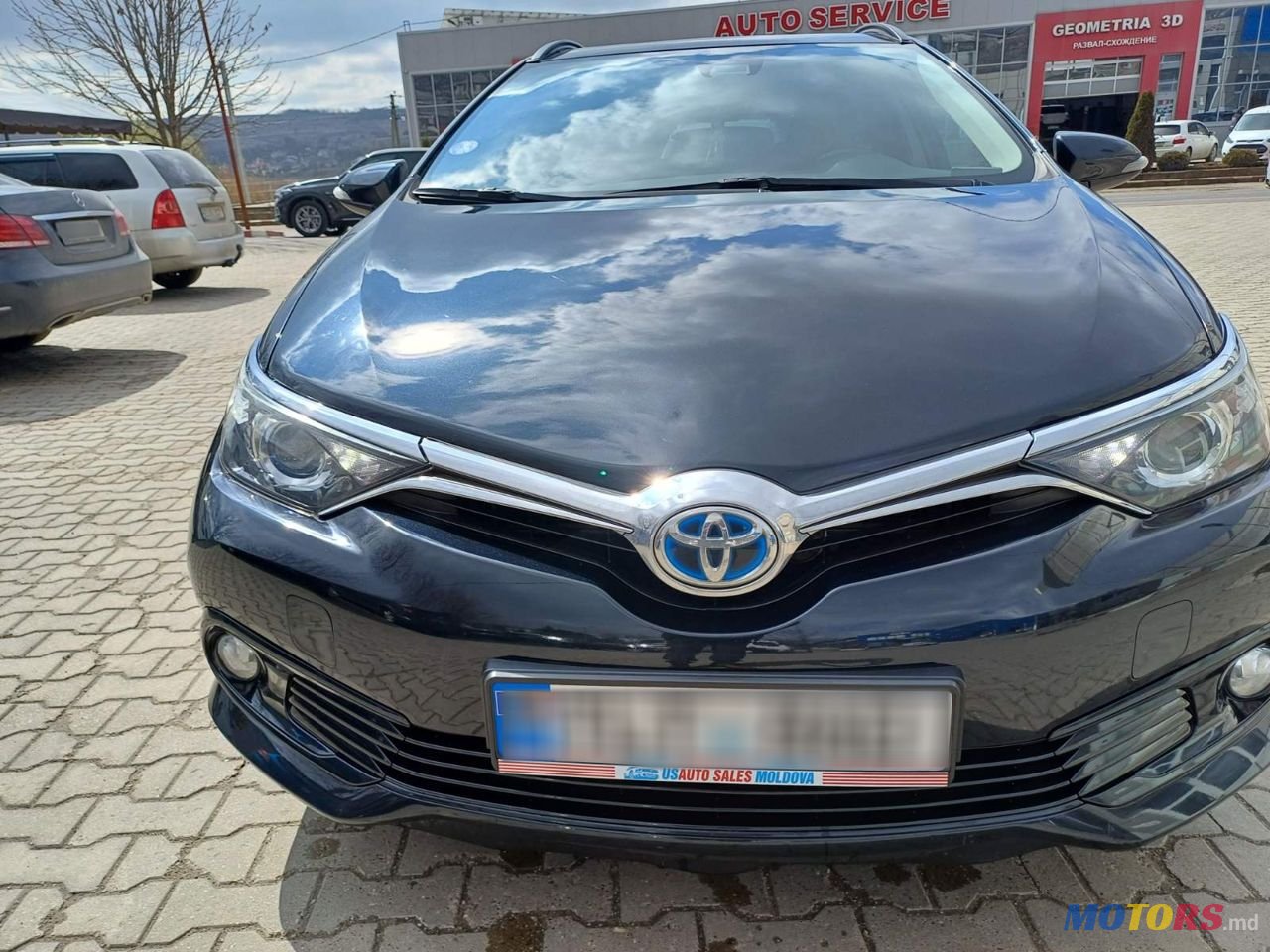 2015' Toyota Auris photo #2