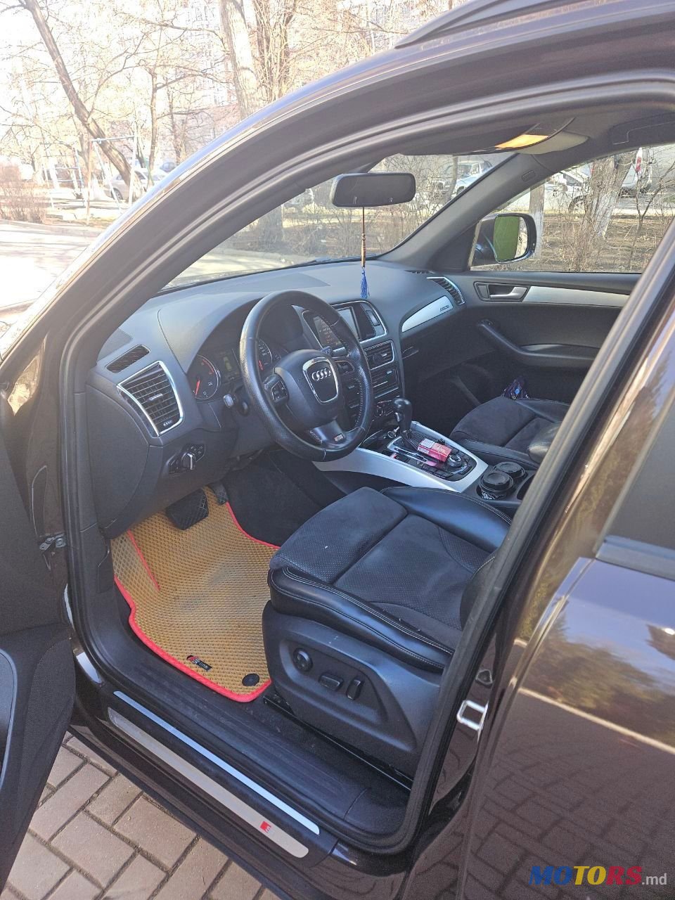 2011' Audi Q5 photo #4