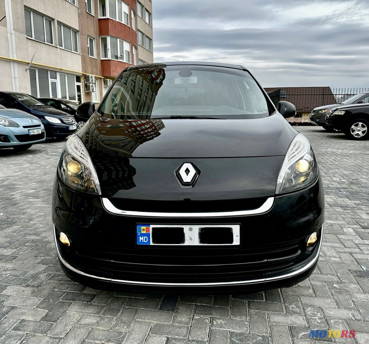 2012' Renault Grand Scenic photo #3