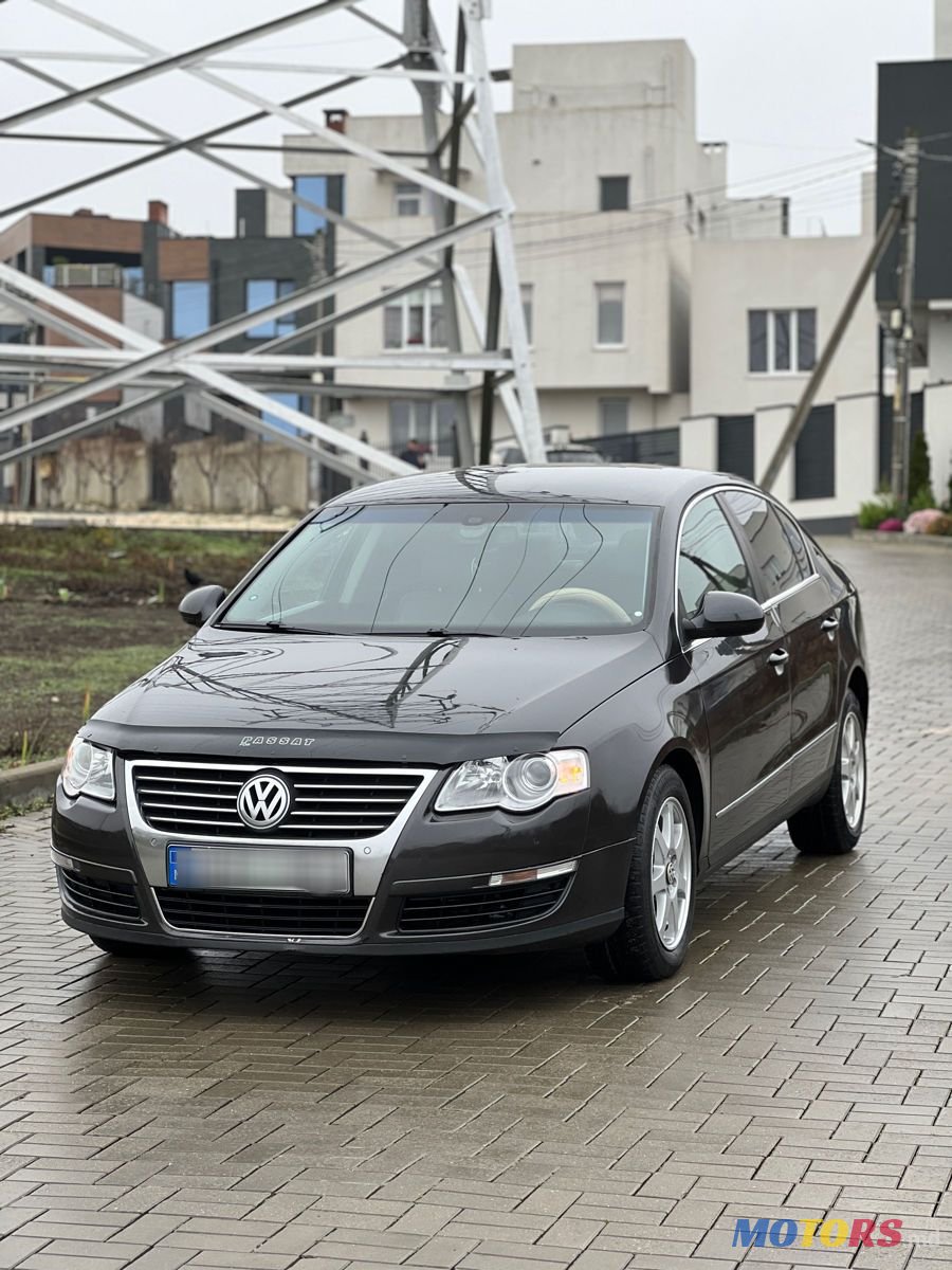 2008' Volkswagen Passat photo #3