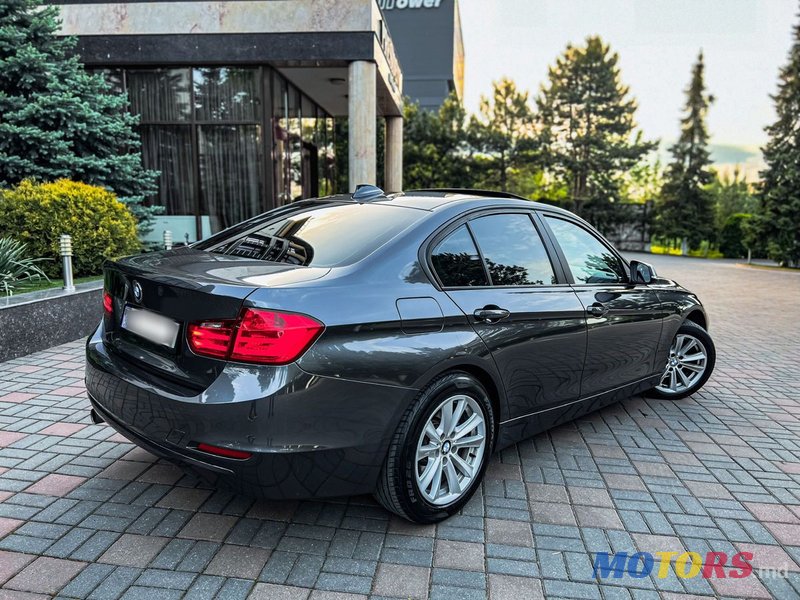 2013' BMW 3 Series photo #3