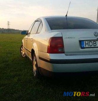 2000' Volkswagen Passat photo #2