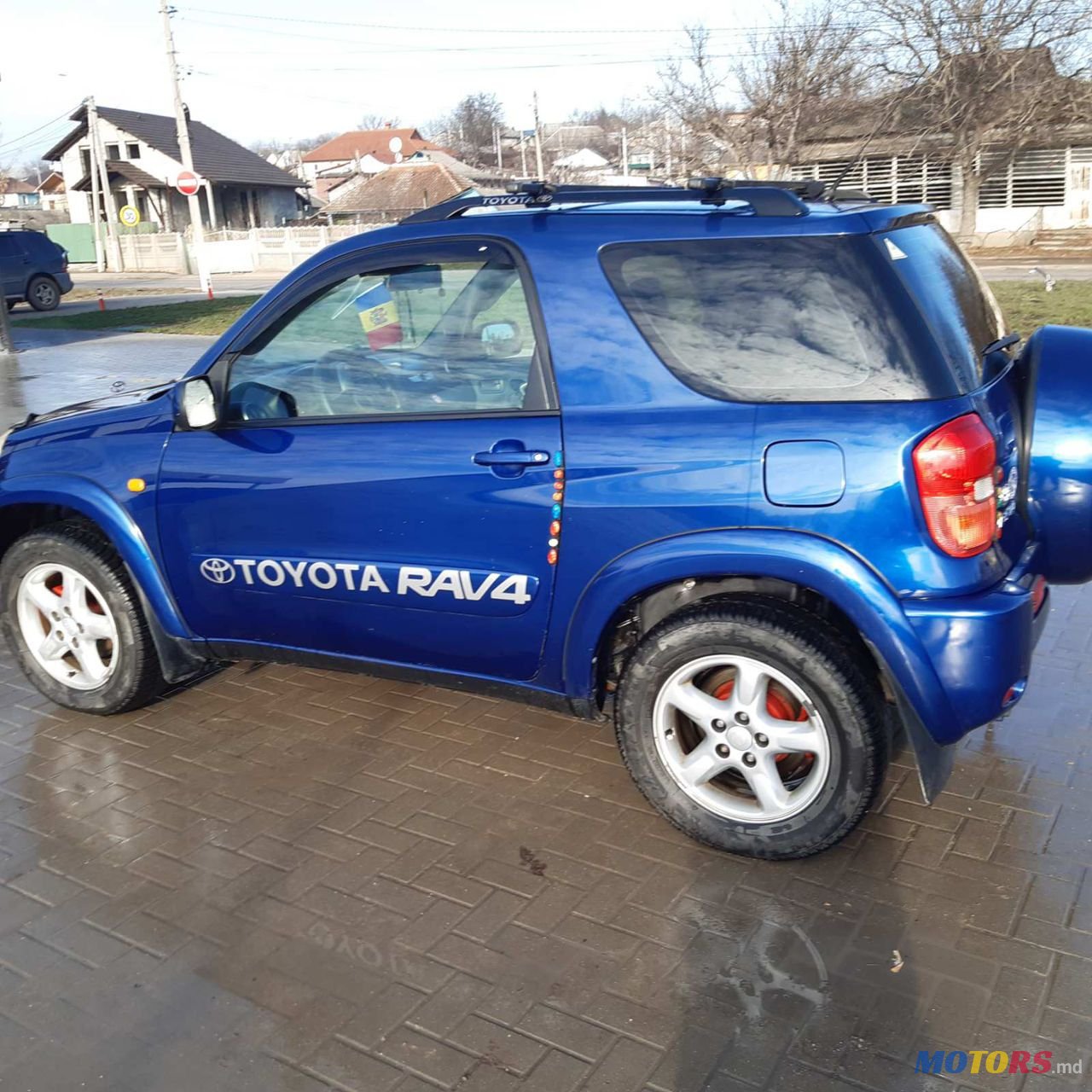 2002' Toyota RAV4 photo #2