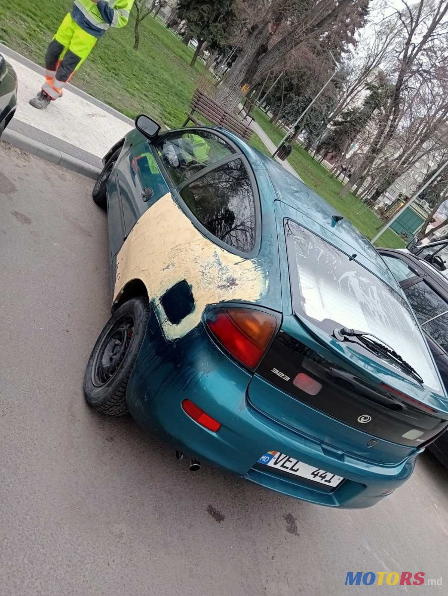 1995' Mazda 323 photo #3