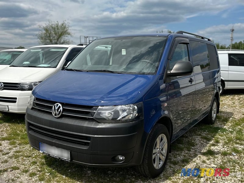 2013' Volkswagen Transporter photo #1