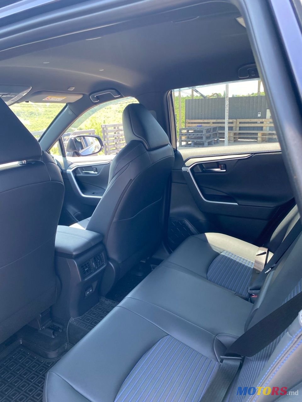 2024' Toyota RAV4 photo #6