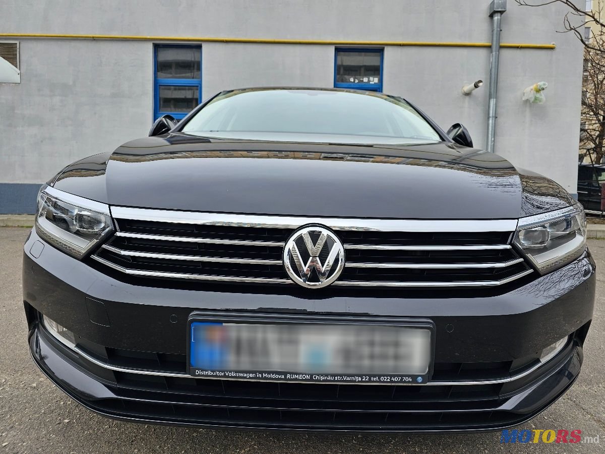 2017' Volkswagen Passat photo #5