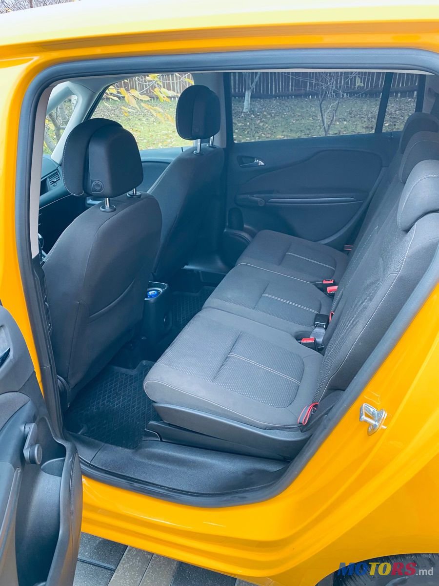 2016' Opel Zafira photo #5