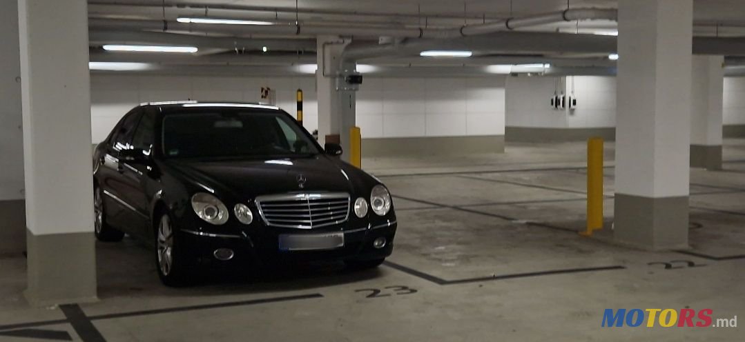 2008' Mercedes-Benz E-Class photo #3