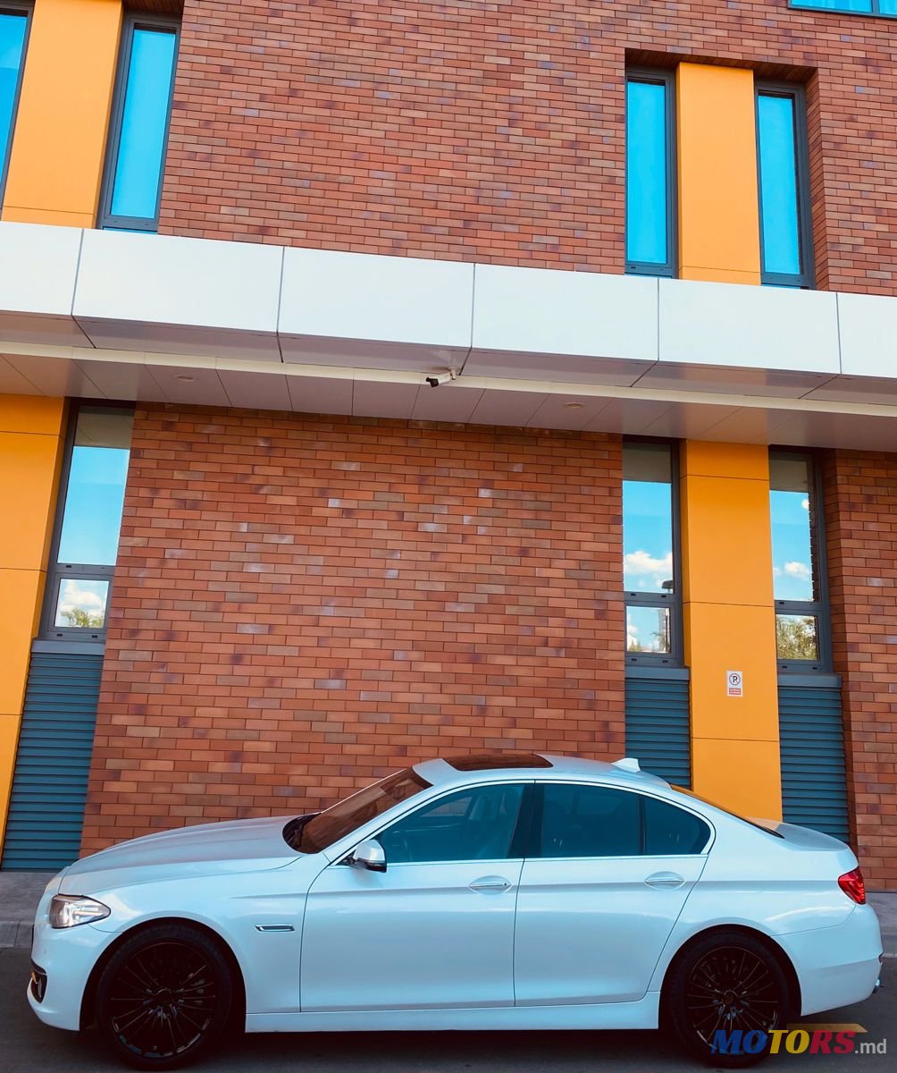 2015' BMW 5 Series photo #4