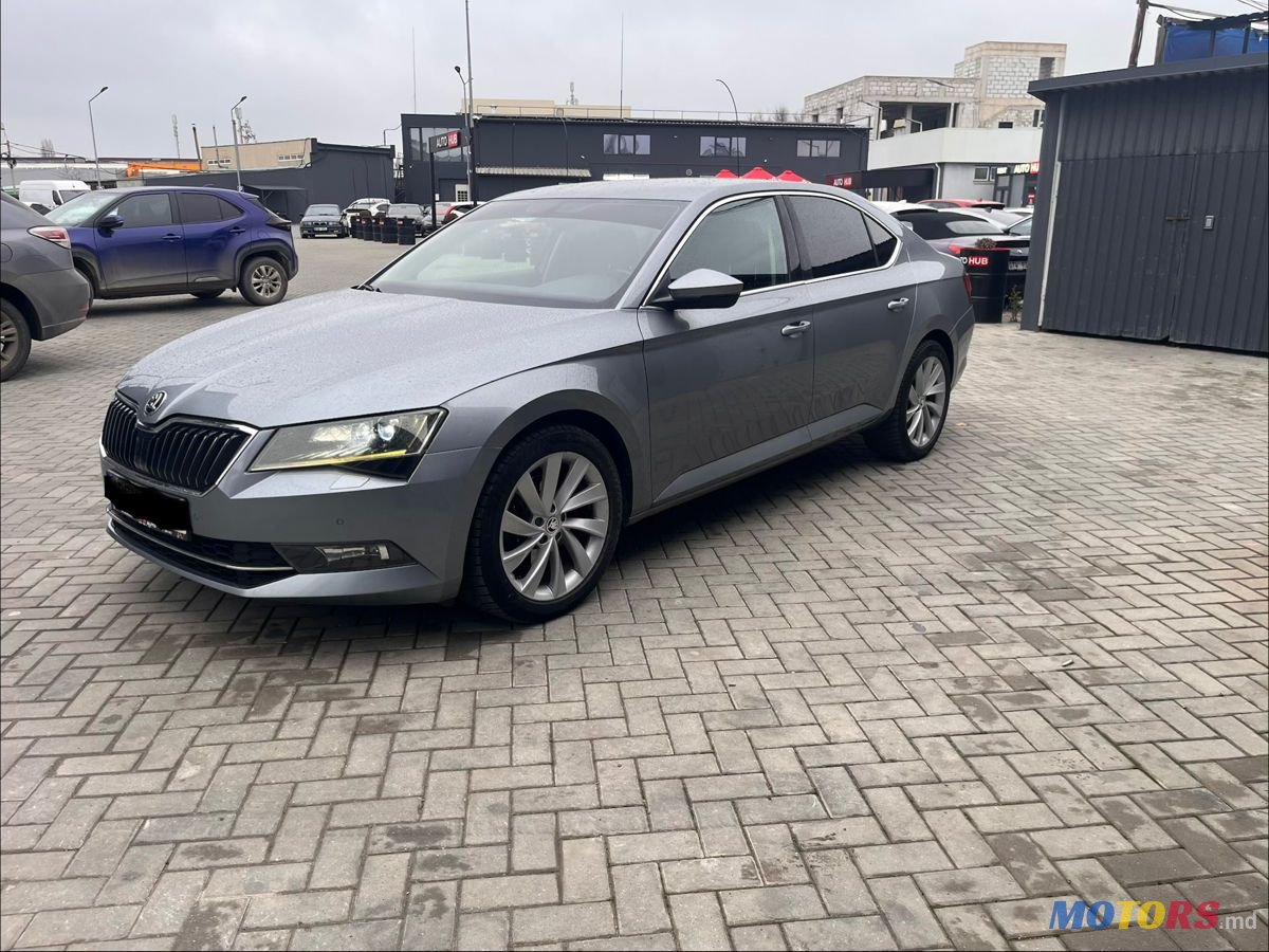 2016' Skoda Superb photo #4