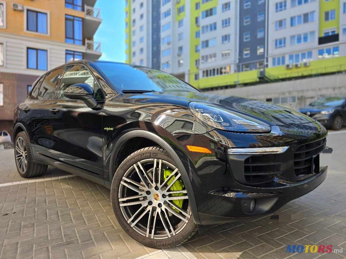 2016' Porsche Cayenne photo #1