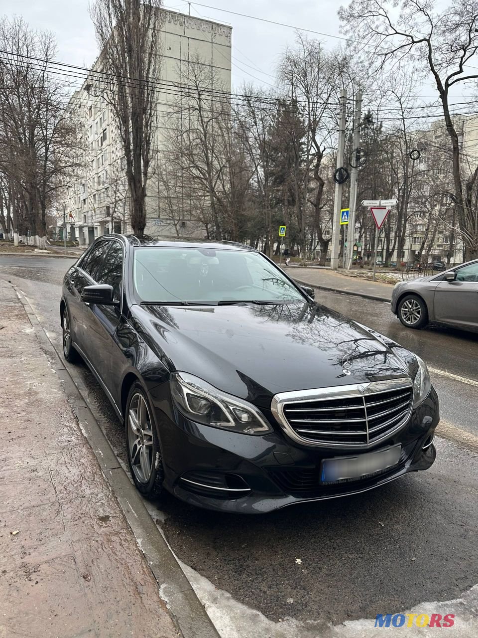 2013' Mercedes-Benz E-Class photo #1