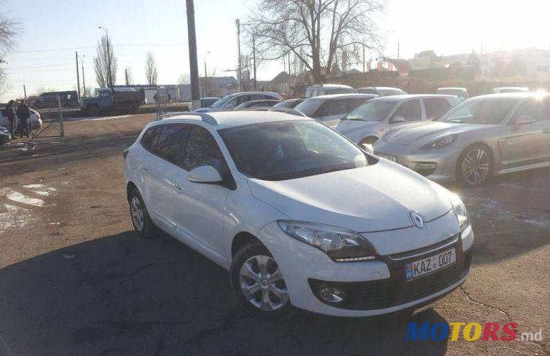 2013' Renault Megane photo #1
