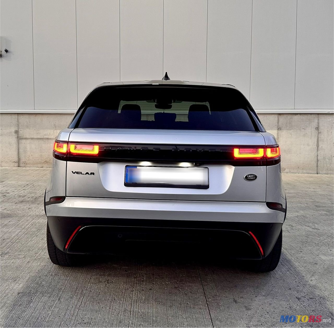 2020' Land Rover Range Rover Velar photo #5