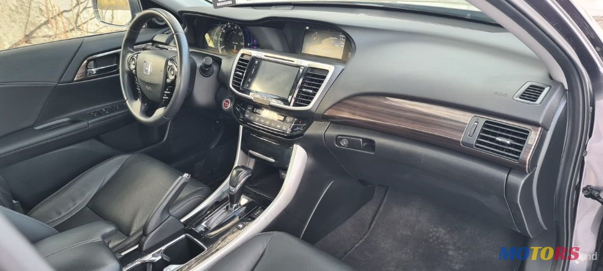 2017' Honda Accord photo #6