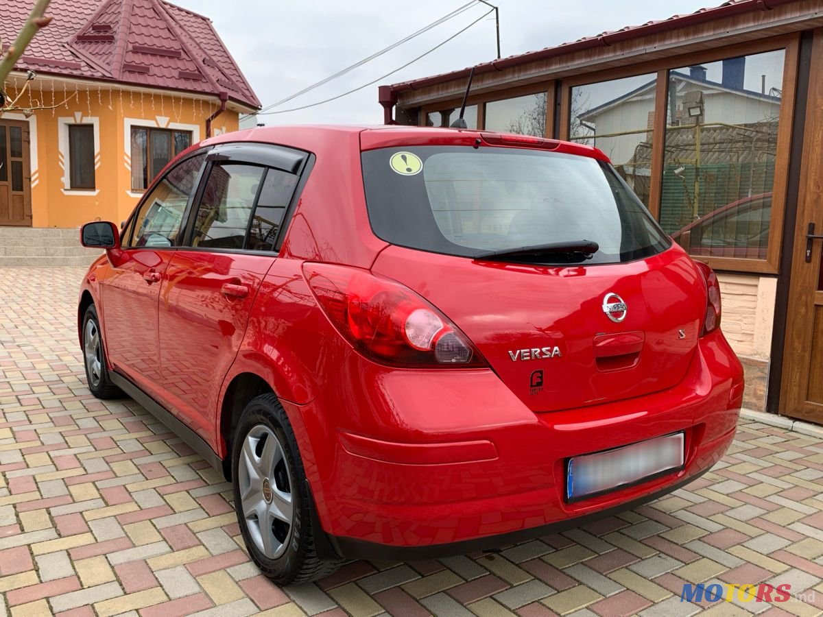 2008' Nissan Versa photo #3