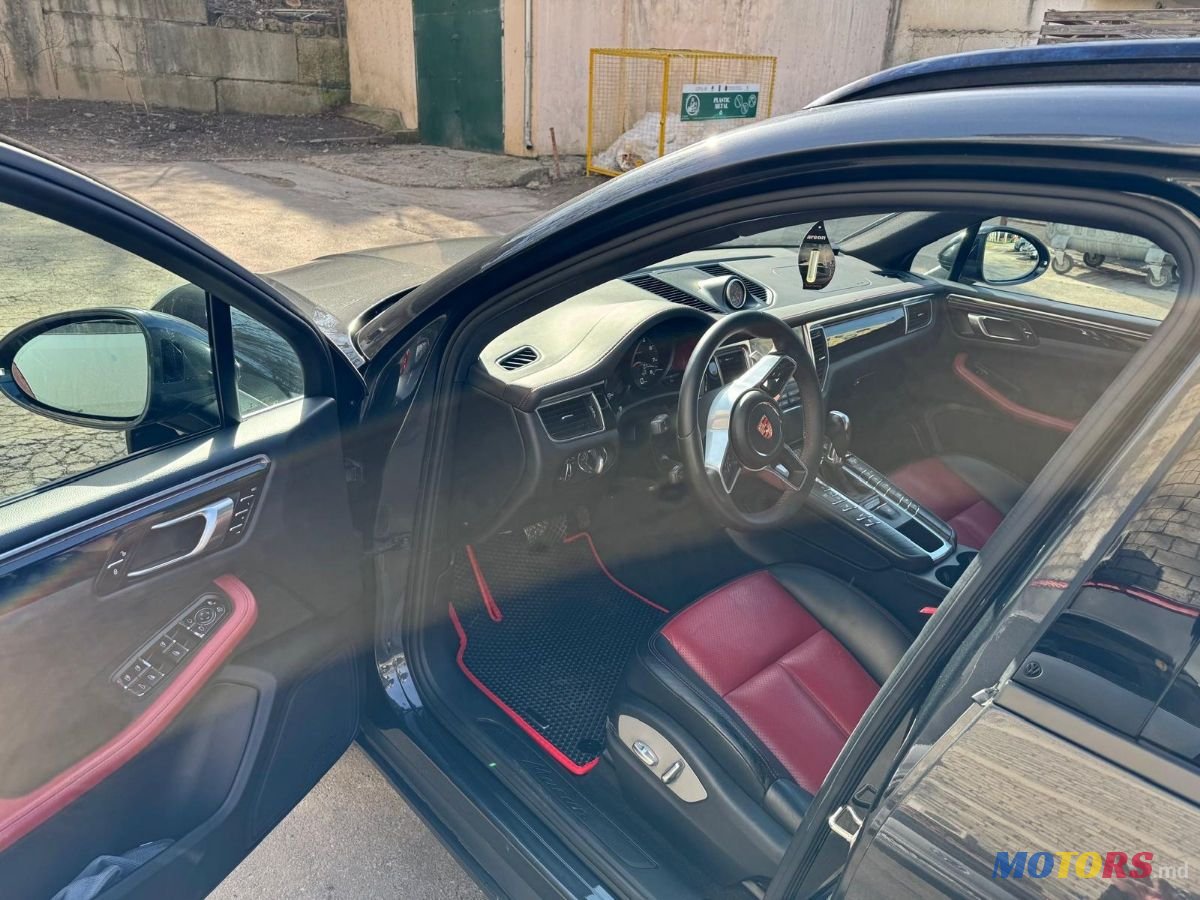 2018' Porsche Macan photo #6
