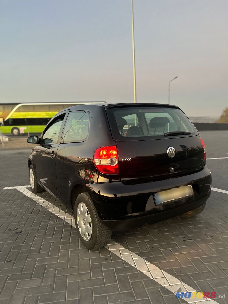2007' Volkswagen Fox photo #1