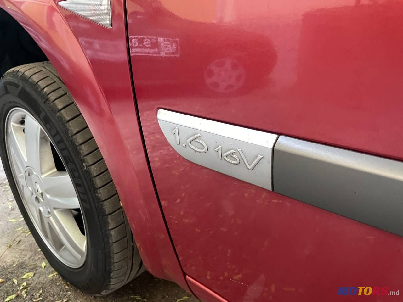 2004' Renault Megane photo #4